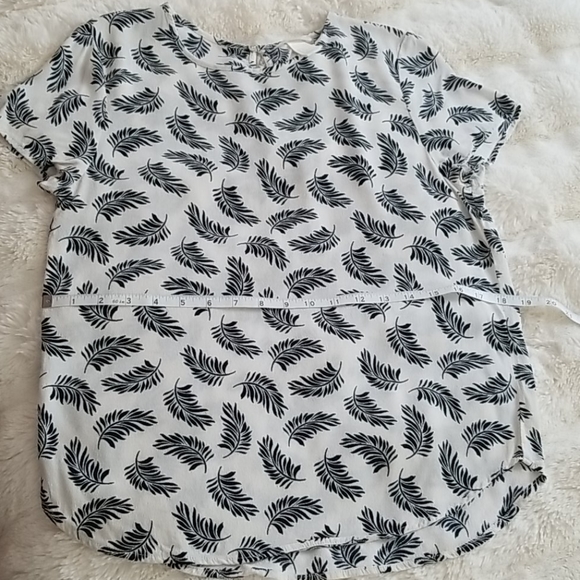 H&M Floral Short Sleeve Blouse - Picture 5 of 5